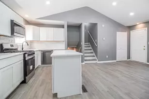 8650 Cedar Ct, Ypsilanti, MI 48198 - Photo 10