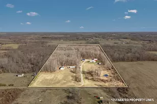 2722 Woodsview Dr, Hillsdale, MI 49242 - Photo 2