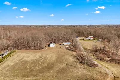 2722 Woods View Drive, Hillsdale, MI 49242 - Photo 10