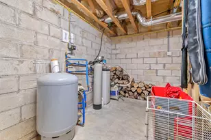 2722 Woodsview Dr, Hillsdale, MI 49242 - Photo 48