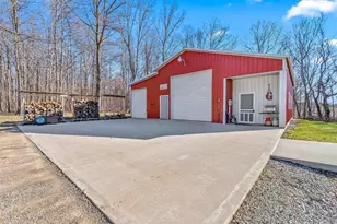 2722 Woodsview Dr, Hillsdale, MI 49242 - Photo 20