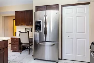 22175 Wingate Ct, Farmington, MI 48335 - Photo 18