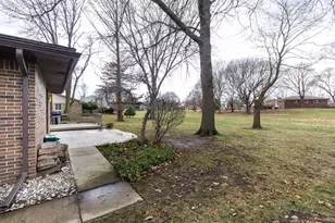 22175 Wingate Ct, Farmington, MI 48335 - Photo 10