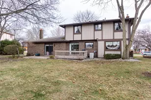 22175 Wingate Ct, Farmington, MI 48335 - Photo 8