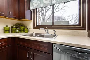 22175 Wingate Ct, Farmington, MI 48335 - Photo 16