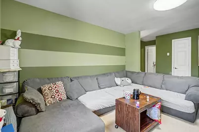 756 W Kilgore Road #302, Kalamazoo, MI 49008 - Photo 6