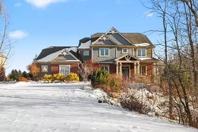 451 Oak Arbor Circle E, Rochester, MI 48306 - Photo 2