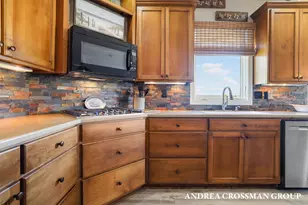 1284 Prestwick Dr, Holland, MI 49423 - Photo 14