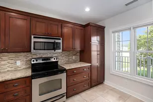 224 Lakeside Dr, Ludington, MI 49431 - Photo 6