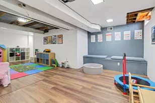 10030 Tennyson Dr, Plymouth, MI 48170 - Photo 32