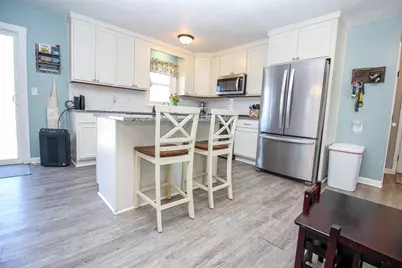 708 Wilshire Drive, Sturgis, MI 49091 - Photo 6