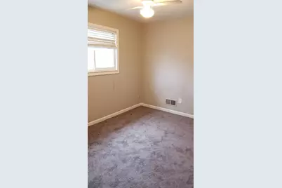 100 W Harwood Avenue, Madison Heights, MI 48071 - Photo 8