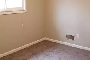 100 W Harwood Ave, Madison Heights, MI 48071 - Photo 8