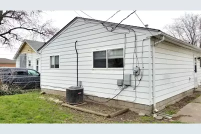 100 W Harwood Avenue, Madison Heights, MI 48071 - Photo 2