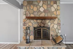 640 W Girard Ave, Madison Heights, MI 48071 - Photo 10