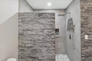 640 W Girard Ave, Madison Heights, MI 48071 - Photo 32