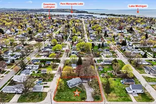 709 New William St, Ludington, MI 49431 - Photo 2