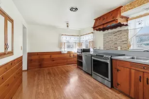 709 New William St, Ludington, MI 49431 - Photo 8