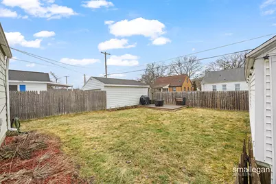 1811 Fremont Avenue NW, Grand Rapids, MI 49504 - Photo 30