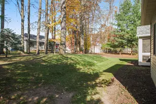 1969 Oak Hollow Rd NW, Grand Rapids, MI 49504 - Photo 28