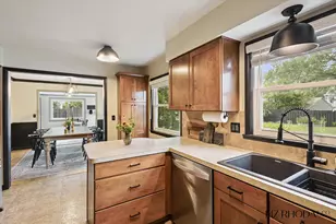 1911 Hutchinson Ave SE, Grand Rapids, MI 49506 - Photo 26