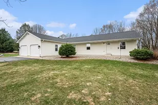 152 W D Ave, Kalamazoo, MI 49009 - Photo 2