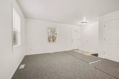 152 W D Avenue, Kalamazoo, MI 49009 - Photo 8