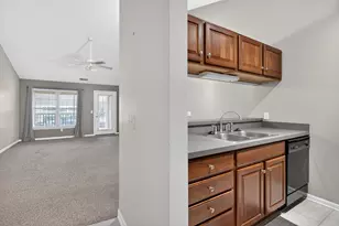 758 W Barrington Cir, Jackson, MI 49203 - Photo 6