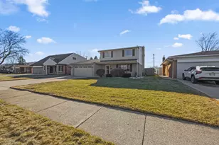 34665 Esper Dr, Sterling Heights, MI 48312 - Photo 4