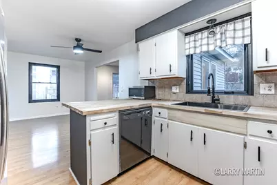 5812 Blaine Avenue SE, Grand Rapids, MI 49508 - Photo 8