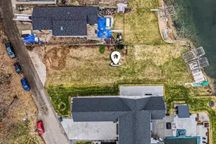 1605 S Crooked Lake Dr, Kalamazoo, MI 49009 - Photo 2