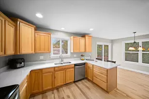 863 Cedar Woods Trail, Muskegon, MI 49441 - Photo 2