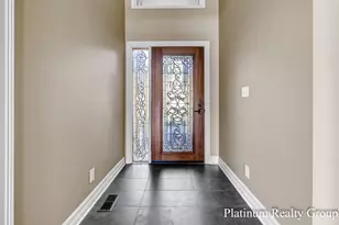 15762 Prospect Point Dr, Spring Lake, MI 49456 - Photo 8