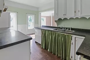 112 Howard St, Cadillac, MI 49601 - Photo 8