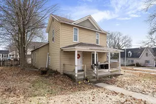 112 Howard St, Cadillac, MI 49601 - Photo 2