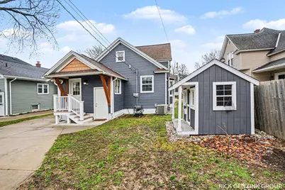 209 W 15th Street, Holland, MI 49423 - Photo 2