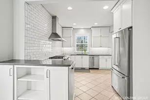 209 W 15th St, Holland, MI 49423 - Photo 10