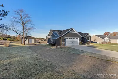 11791 Crystal Ridge Drive NE, Sparta, MI 49345 - Photo 4