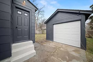 864 Elliott St SE, Grand Rapids, MI 49507 - Photo 2