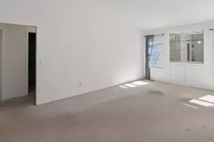 36603 Deerhurst Ct, Westland, MI 48185 - Photo 4