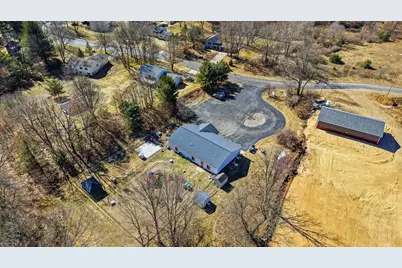 11560 Holmden Court NE, Rockford, MI 49341 - Photo 8