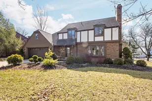 3540 Windemere Dr, Ann Arbor, MI 48105 - Photo 2