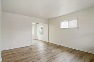 6331 Helen St, Garden City, MI 48135 - Photo 4