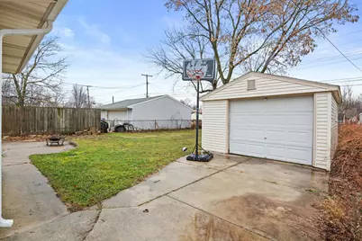 6331 Helen Street, Garden City, MI 48135 - Photo 18
