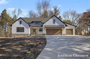 2160 Engleside Dr SE, Grand Rapids, MI 49546 - Photo 1