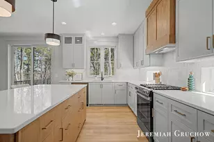 2160 Engleside Dr SE, Grand Rapids, MI 49546 - Photo 36