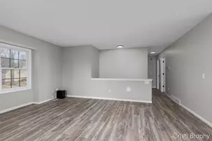 952 Woodside Dr, Holland, MI 49424 - Photo 4