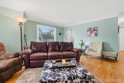 112 Cambridge Avenue, Holland, MI 49423 - Photo 8