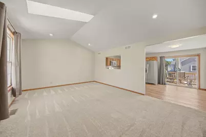 115 Sussex Place, Brooklyn, MI 49230 - Photo 4