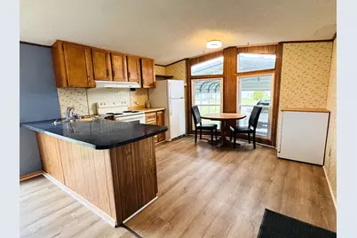 851 Mobile Boulevard #4, Niles, MI 49120 - Photo 4